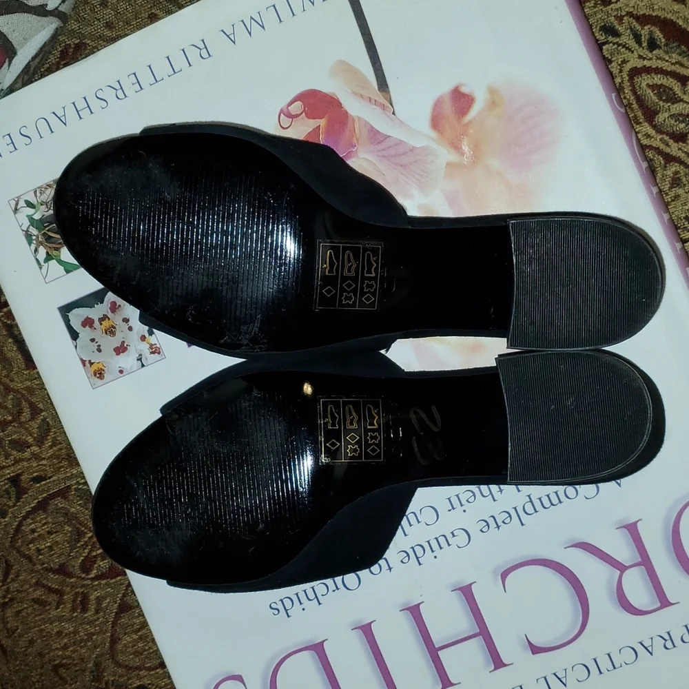 Aldo Black Heels Woman's Size 8 - Picture 8 of 11
